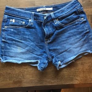Big Star Shorts Size 25/26